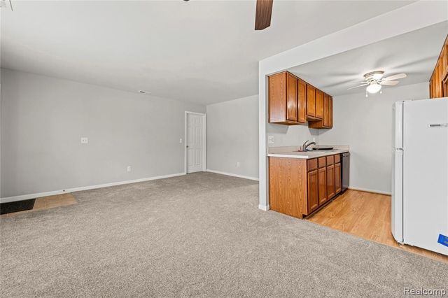 30755 Hidden Pines Lane 25, Roseville, MI 48066