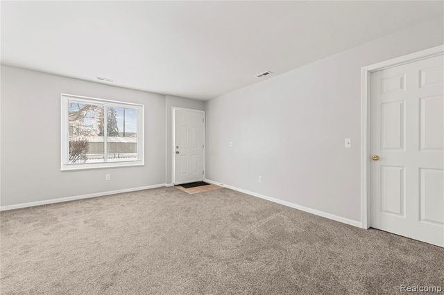 30755 Hidden Pines Lane 25, Roseville, MI 48066