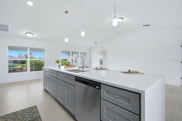 1219 NW 9TH PLACE, Cape Coral, FL 33993
