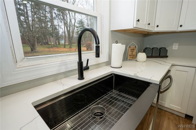 1 Forest Avenue, Evans, NY 14006