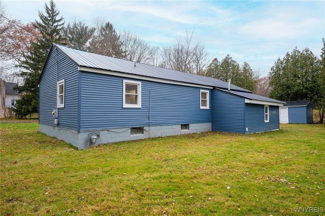 1 Forest Avenue, Evans, NY 14006