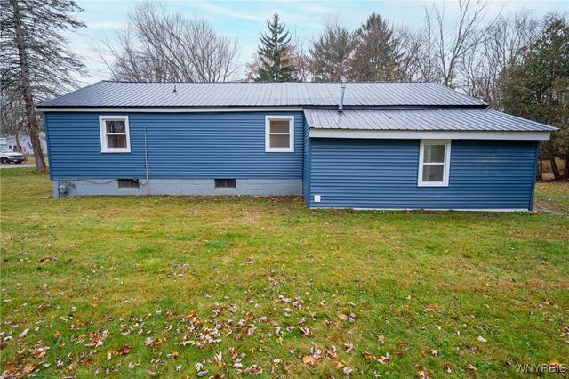 1 Forest Avenue, Evans, NY 14006