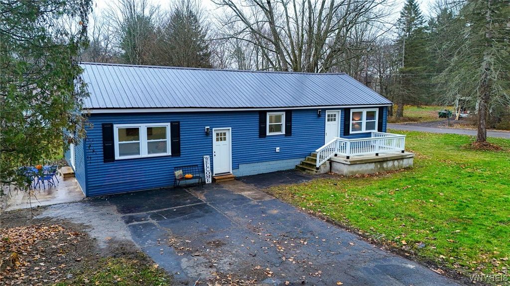 1 Forest Avenue, Evans, NY 14006