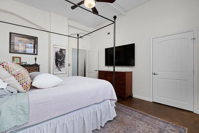 1301 Market St Apt 301, Chattanooga, TN 37402