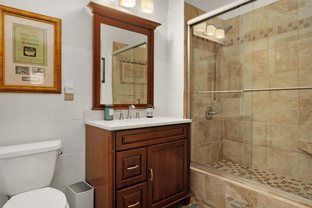 1301 Market St Apt 301, Chattanooga, TN 37402