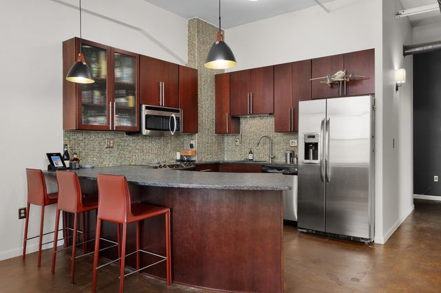 1301 Market St Apt 301, Chattanooga, TN 37402