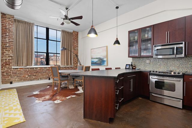 1301 Market St Apt 301, Chattanooga, TN 37402