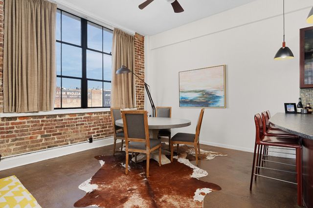 1301 Market St Apt 301, Chattanooga, TN 37402