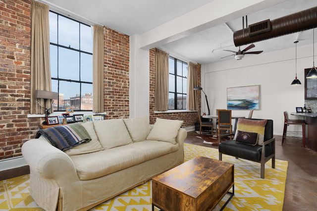 1301 Market St Apt 301, Chattanooga, TN 37402