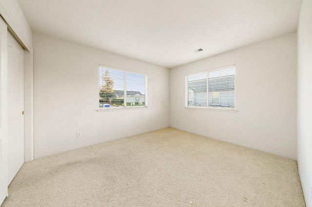 682 Village Dr, Galt, CA 95632