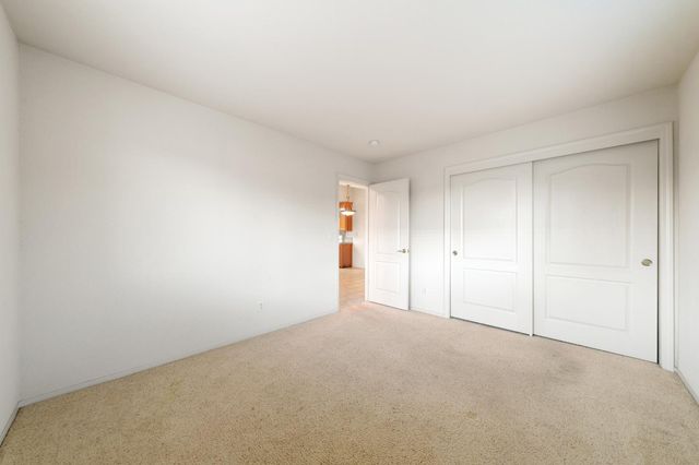 682 Village Dr, Galt, CA 95632