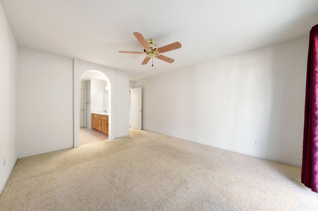 682 Village Dr, Galt, CA 95632