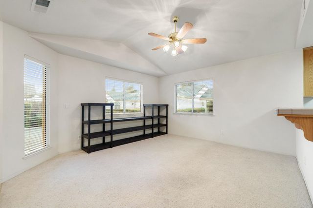 682 Village Dr, Galt, CA 95632