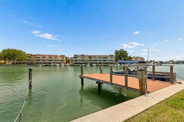 552 PLAZA SEVILLE COURT 97, Treasure Island, FL 33706