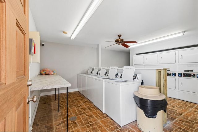552 PLAZA SEVILLE COURT 97, Treasure Island, FL 33706