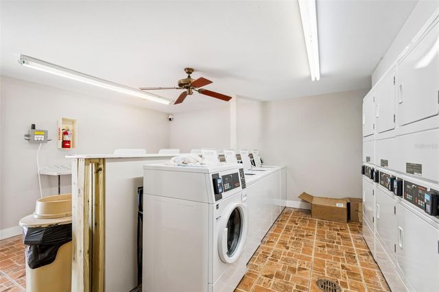 552 PLAZA SEVILLE COURT 97, Treasure Island, FL 33706