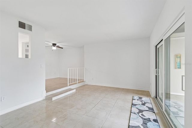 552 PLAZA SEVILLE COURT 97, Treasure Island, FL 33706
