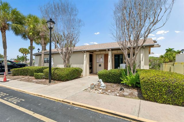 552 PLAZA SEVILLE COURT 97, Treasure Island, FL 33706