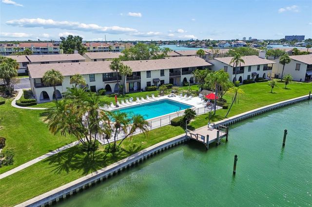 552 PLAZA SEVILLE COURT 97, Treasure Island, FL 33706