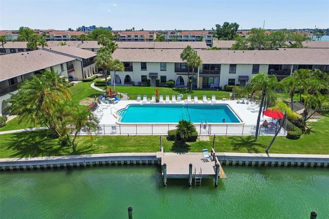 552 PLAZA SEVILLE COURT 97, Treasure Island, FL 33706