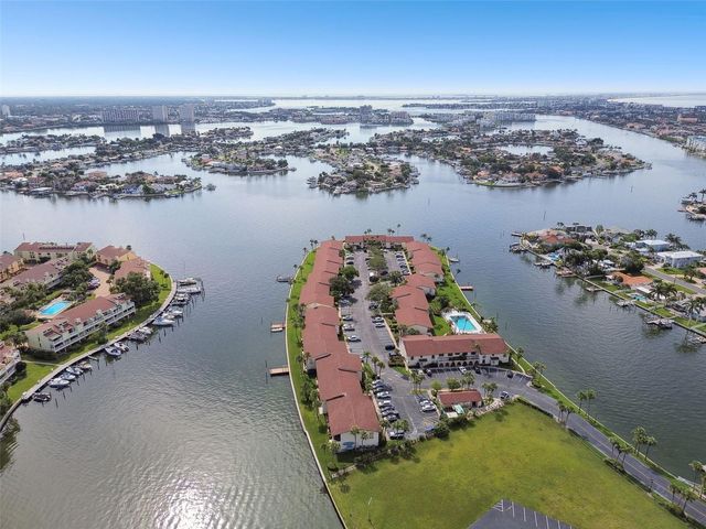 552 PLAZA SEVILLE COURT 97, Treasure Island, FL 33706