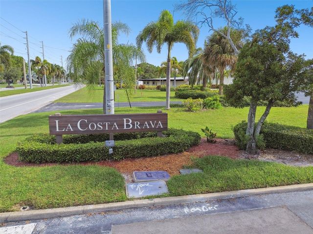 552 PLAZA SEVILLE COURT 97, Treasure Island, FL 33706