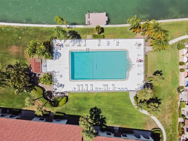 552 PLAZA SEVILLE COURT 97, Treasure Island, FL 33706