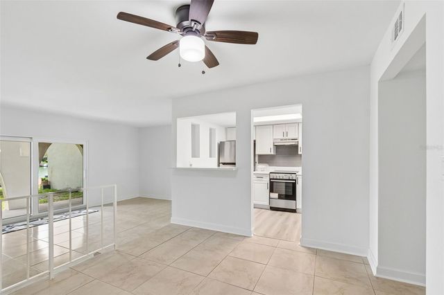 552 PLAZA SEVILLE COURT 97, Treasure Island, FL 33706