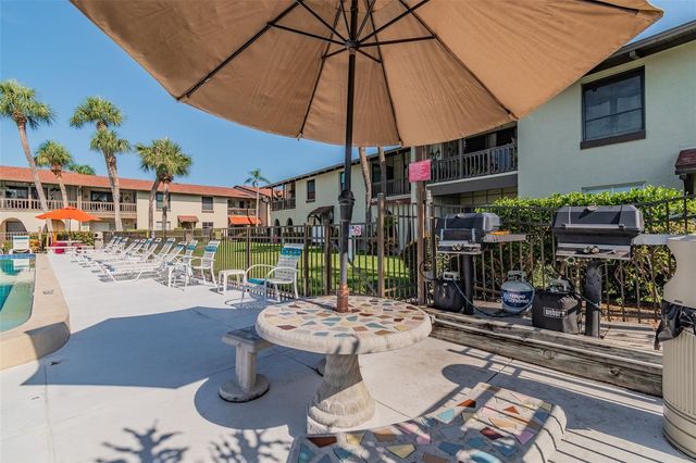 552 PLAZA SEVILLE COURT 97, Treasure Island, FL 33706