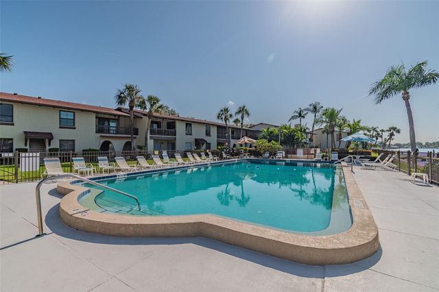 552 PLAZA SEVILLE COURT 97, Treasure Island, FL 33706