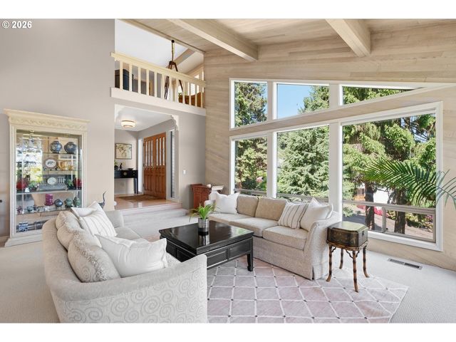 6517 ARTEMIS Ln, West Linn, OR 97068