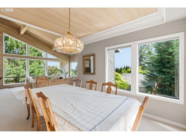 6517 ARTEMIS Ln, West Linn, OR 97068
