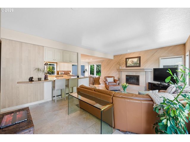 6517 ARTEMIS Ln, West Linn, OR 97068