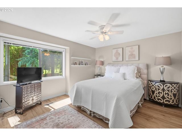 6517 ARTEMIS Ln, West Linn, OR 97068