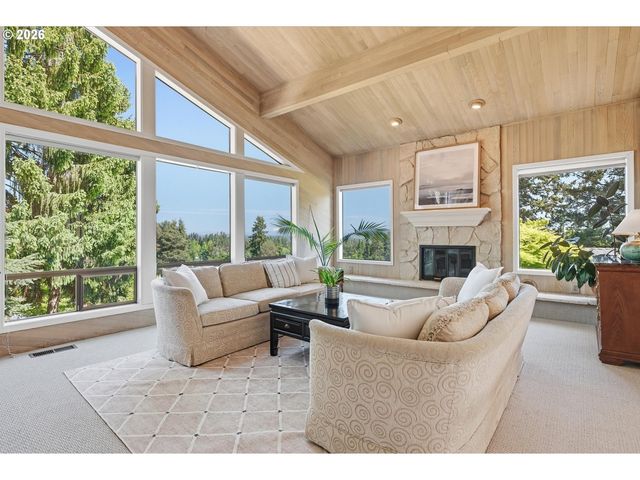 6517 ARTEMIS Ln, West Linn, OR 97068