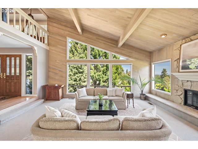 6517 ARTEMIS Ln, West Linn, OR 97068