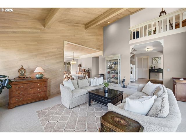 6517 ARTEMIS Ln, West Linn, OR 97068