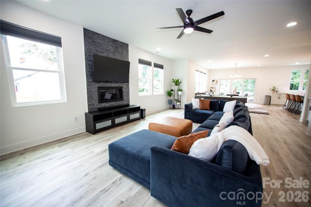 2629 Phillips Avenue, Charlotte, NC 28208