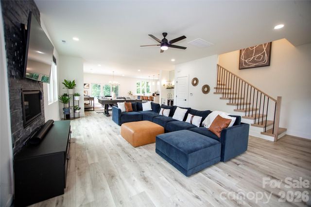 2629 Phillips Avenue, Charlotte, NC 28208