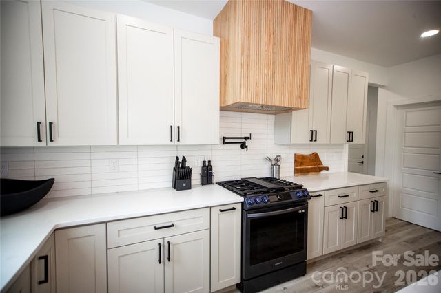 2629 Phillips Avenue, Charlotte, NC 28208