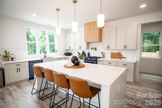 2629 Phillips Avenue, Charlotte, NC 28208