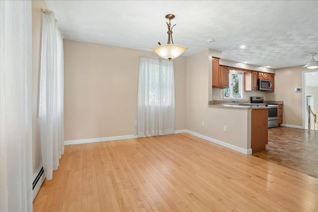 27 Lexington Avenue, Manchester, NH 03104