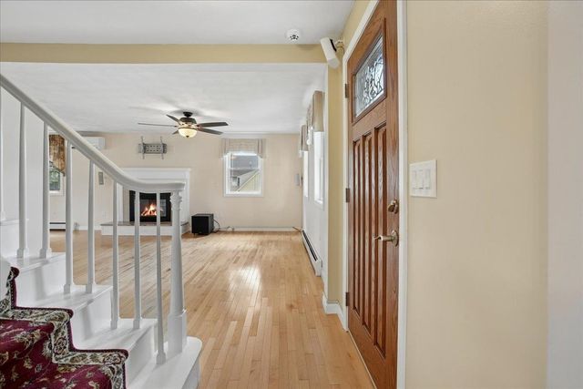 27 Lexington Avenue, Manchester, NH 03104
