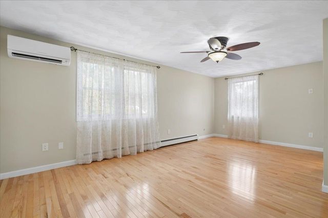 27 Lexington Avenue, Manchester, NH 03104