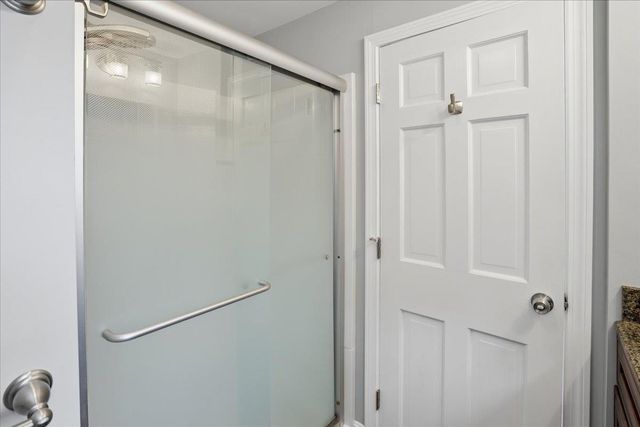 27 Lexington Avenue, Manchester, NH 03104