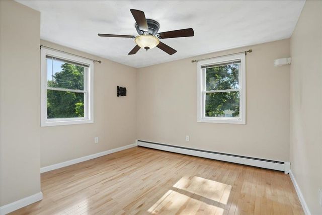 27 Lexington Avenue, Manchester, NH 03104