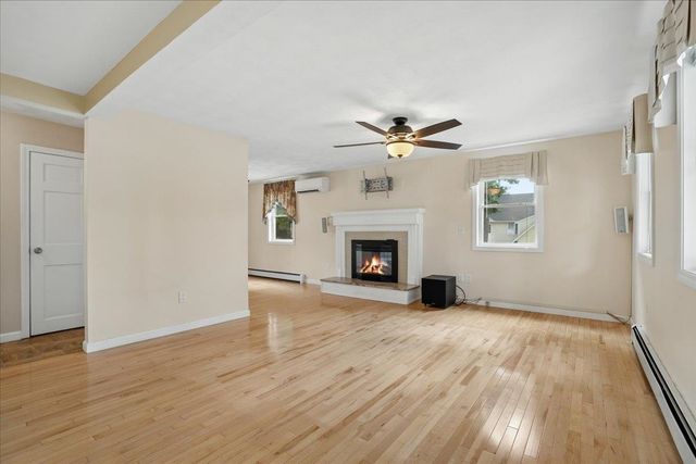 27 Lexington Avenue, Manchester, NH 03104