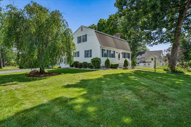 27 Lexington Avenue, Manchester, NH 03104