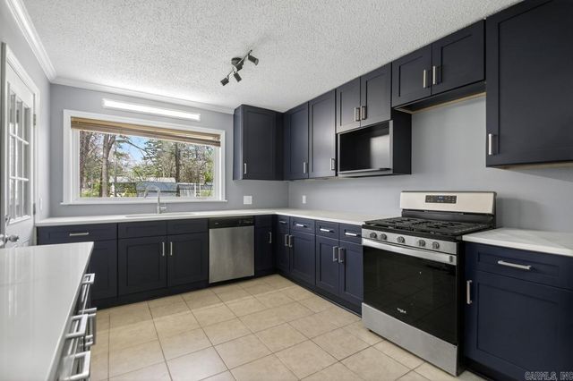 1110 Oakwood Drive, Benton, AR 72015