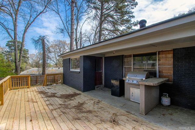 1110 Oakwood Drive, Benton, AR 72015